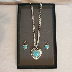 Hot In Hollywood Costume Turquoise Necklace and Earring Set